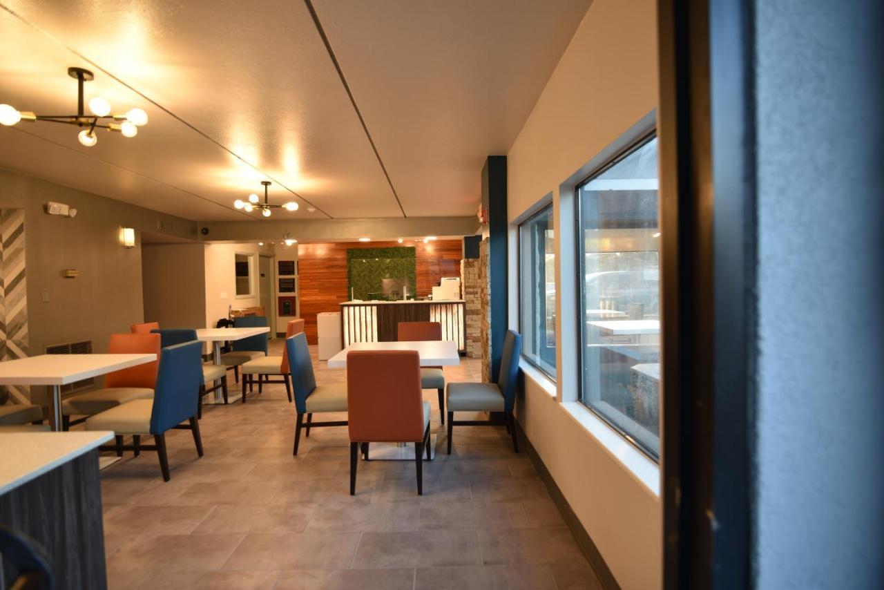 Hotel Baymont By Wyndham Pine Grove I-81 Esterno foto