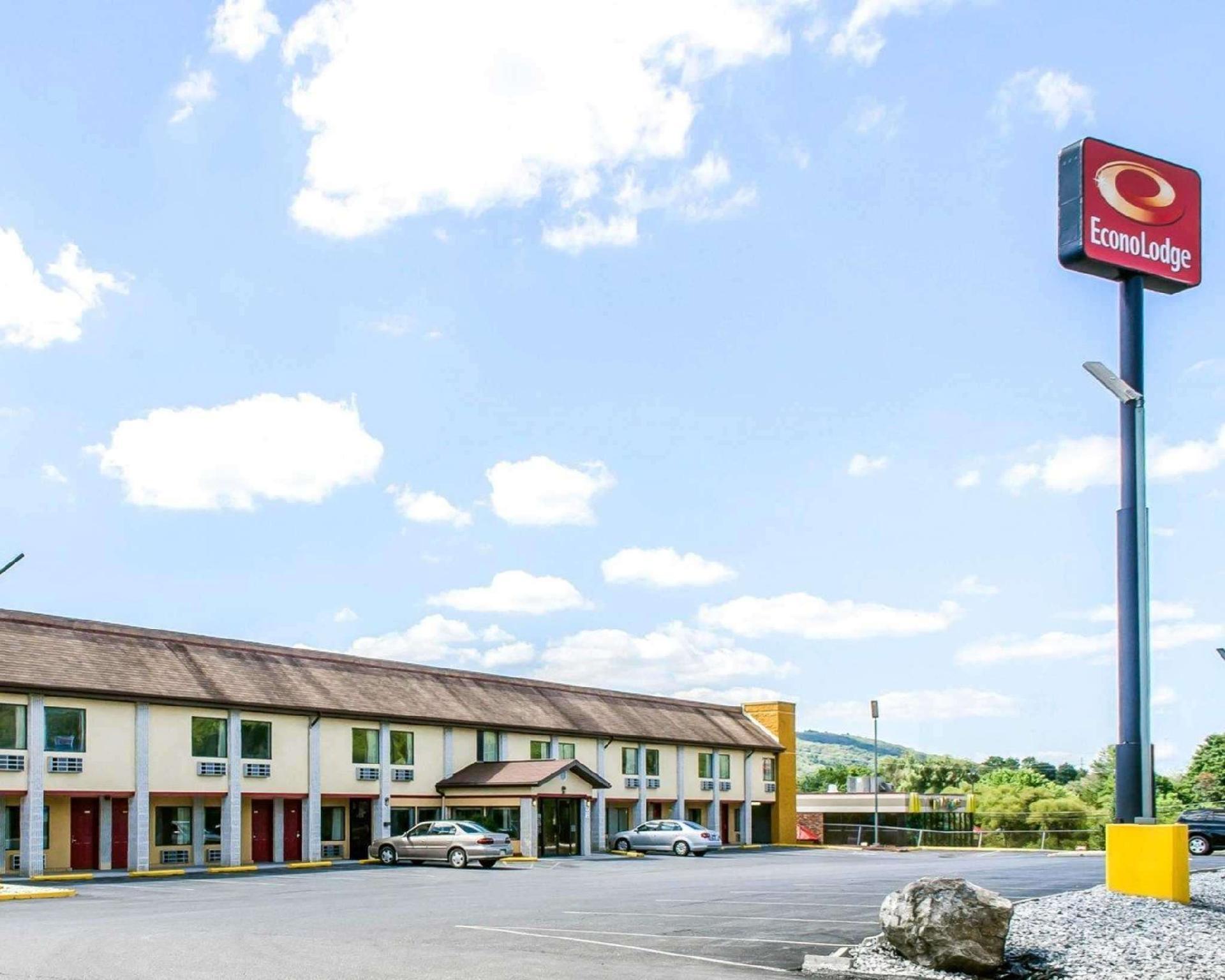 Hotel Baymont By Wyndham Pine Grove I-81 Esterno foto